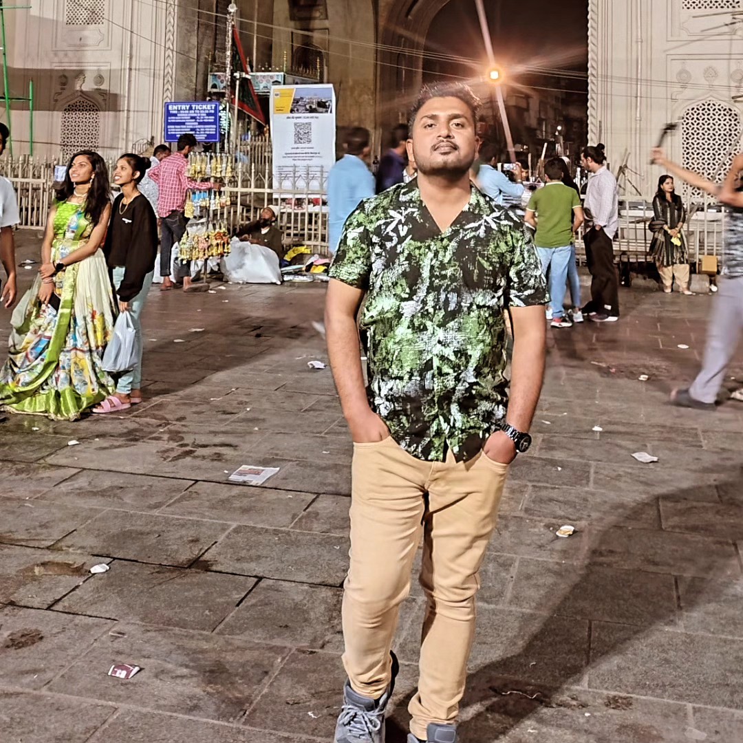 Midnight stroll near Charminar