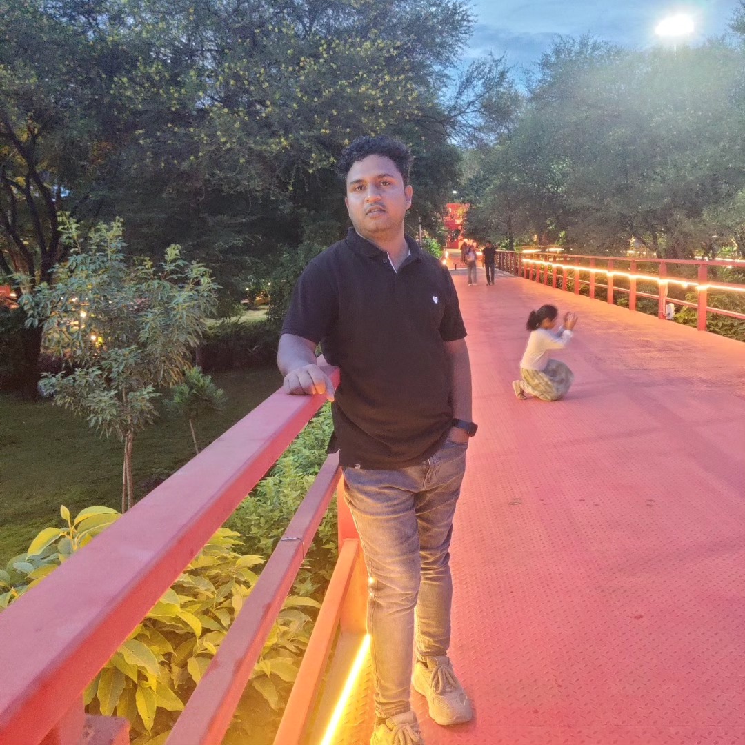 Weekend Refreshment at Front Lake Park, Hyderabad